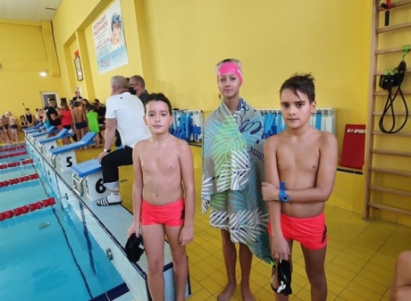 Powiększ obraz: 2021-pływanie-igrzyska dzieci-rejon-15
